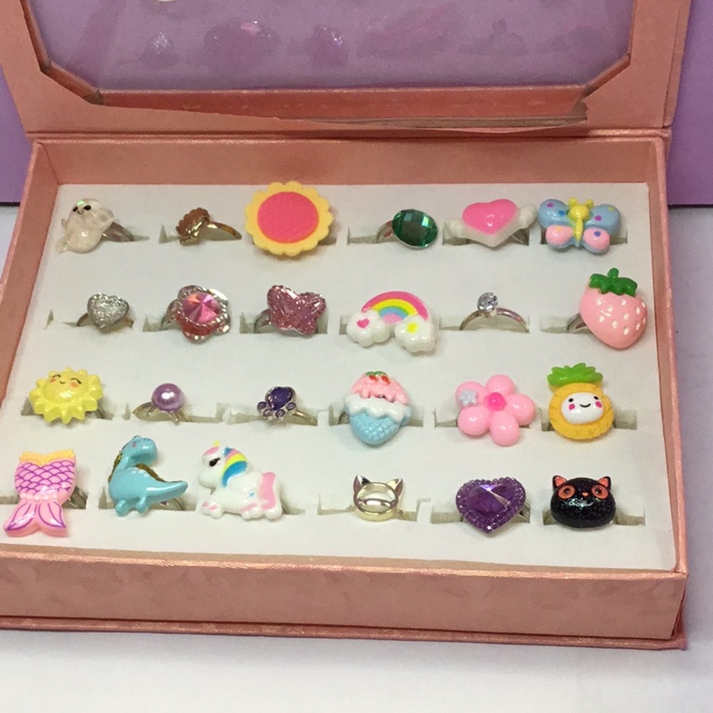 Multiple happy adjustable rings